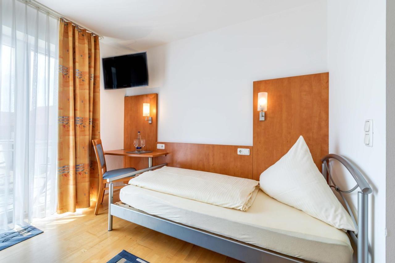 Gasthaus Hotel Ostermeier Attenkirchen Buitenkant foto