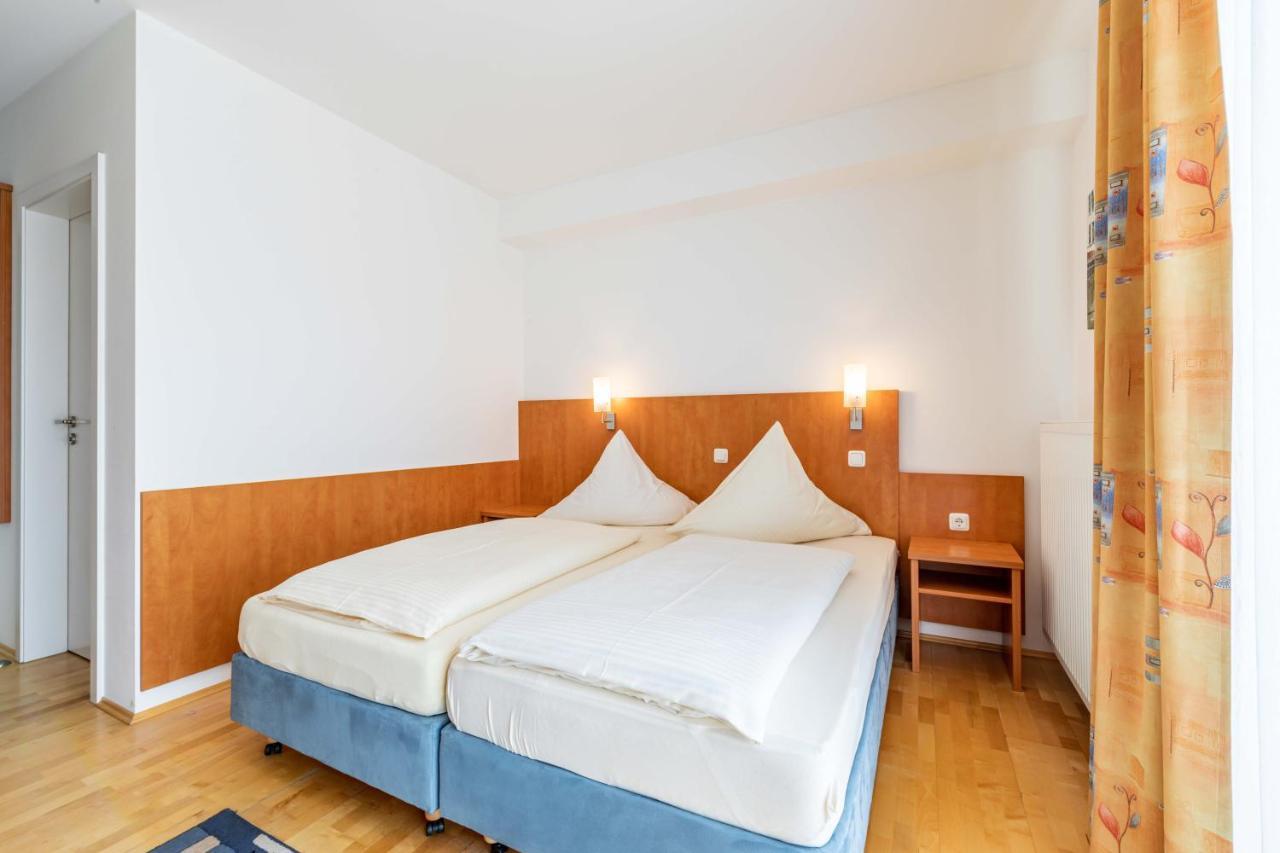 Gasthaus Hotel Ostermeier Attenkirchen Buitenkant foto