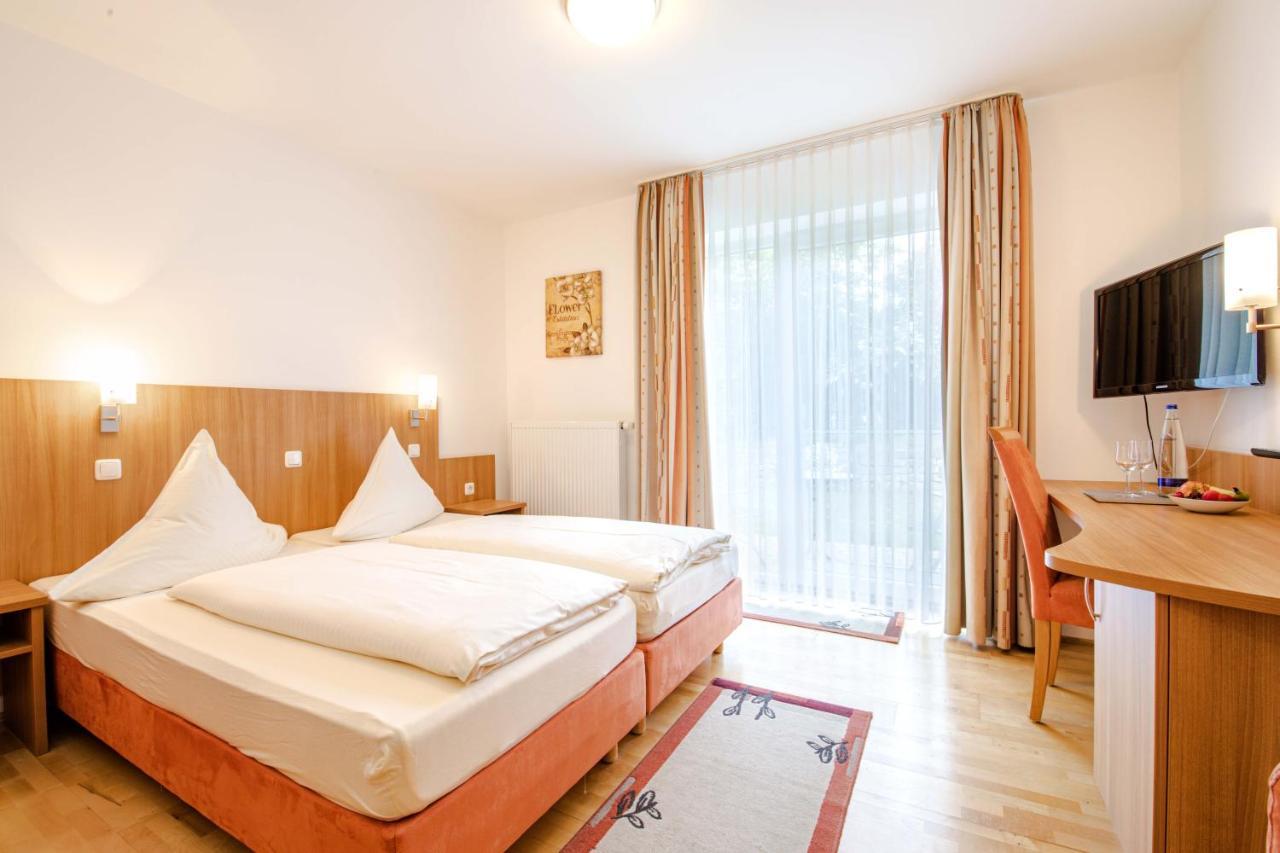 Gasthaus Hotel Ostermeier Attenkirchen Buitenkant foto