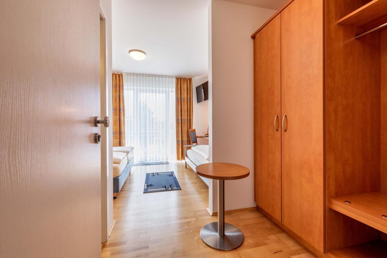 Gasthaus Hotel Ostermeier Attenkirchen Buitenkant foto